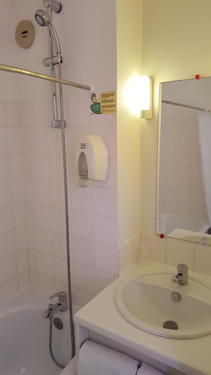 Fasthotel Tarbes Semeac - Un Hotel Fh Confort ภายนอก รูปภาพ